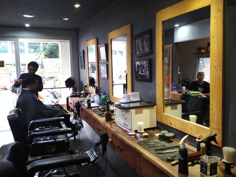Hair Style That Defines Success: Wijayakusuma Barbershop in Cilacap